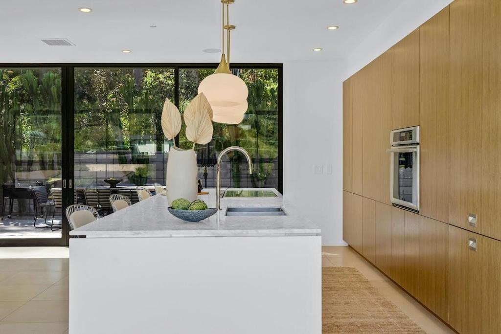 Experience Eco-luxury At Its Finest - Centrally Located Clea House In San Diego!